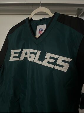 NWT NFL Philadelphia Eagles Pullover